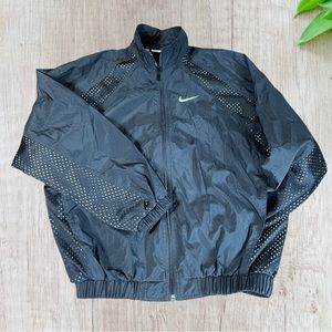 Black Nike windbreaker jacket! Light weight!